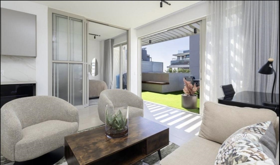 To Let 3 Bedroom Property for Rent in Green Point Western Cape